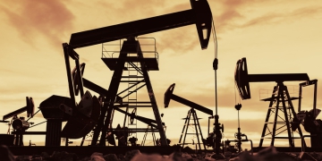 Petróleo fecha em queda, após CPI dos EUA e liberação de reserva americana