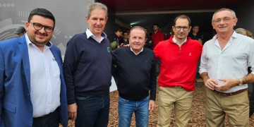 Grupo Piccin e Crucianelli oficializam acordo para a produção de máquinas agrícolas no Brasil