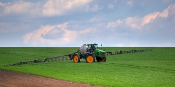 John Deere vai investir R$ 700 milhões no Brasil