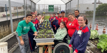 Treinamento Cultivo Protegido de Hortaliças promove a inclusão na APAE de Bom Retiro